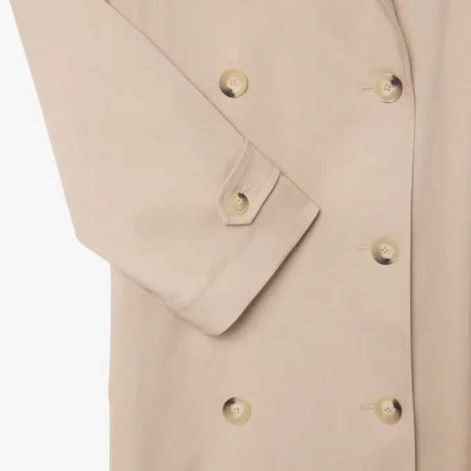 Gabardina oversize repelente al agua