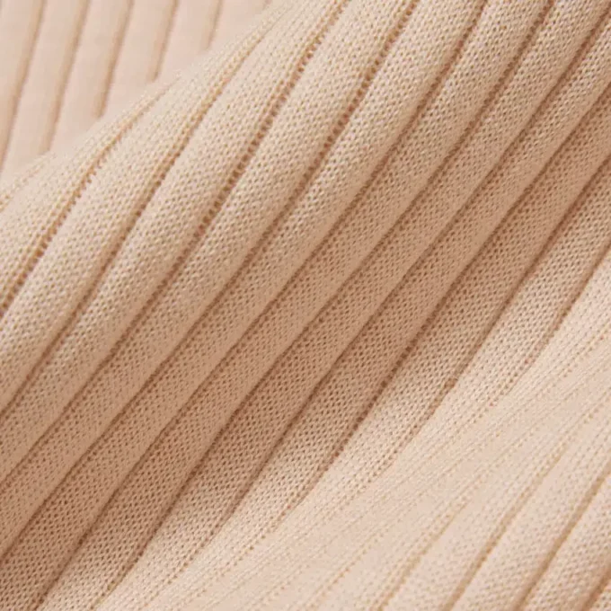 Jersey de mujer de punto acanalado de lana merino de manga corta