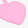 Llavero con charms en forma de corazón