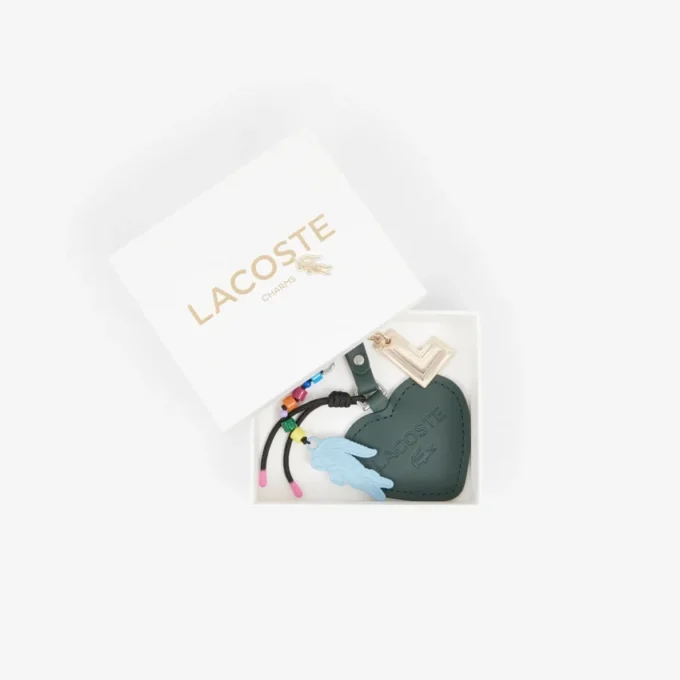 Llavero con colgantes de cocodrilo y corazón