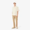 Pantalones chinos de sarga elástica de corte ajustado