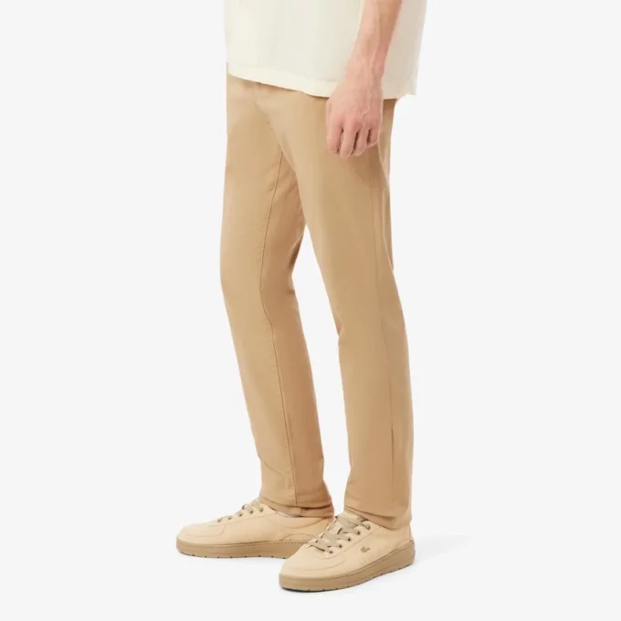 Pantalones chinos de sarga elástica de corte ajustado