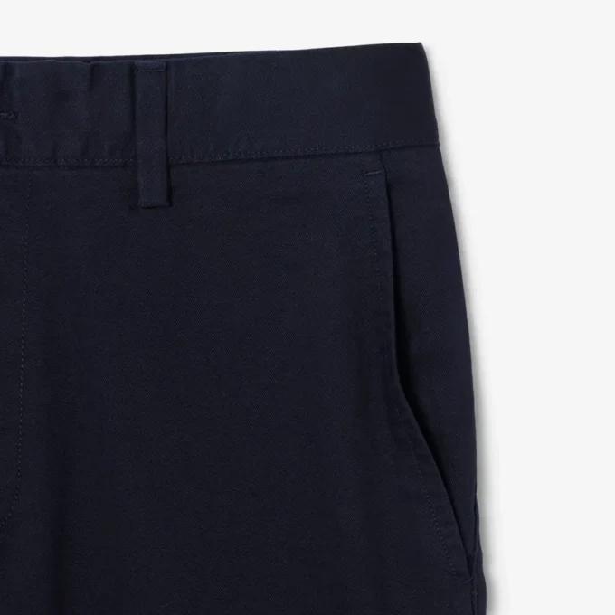 Pantalones chinos de sarga elástica de corte ajustado