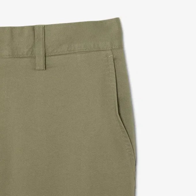 Pantalones chinos de sarga elástica de corte ajustado