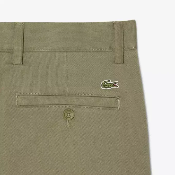 Pantalones chinos de sarga elástica de corte ajustado