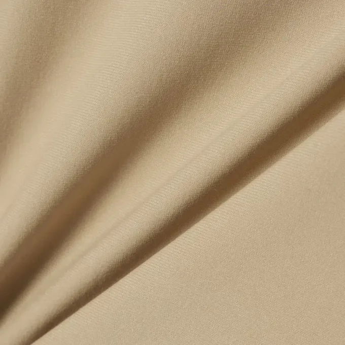 Pantalones chinos elásticos de corte regular