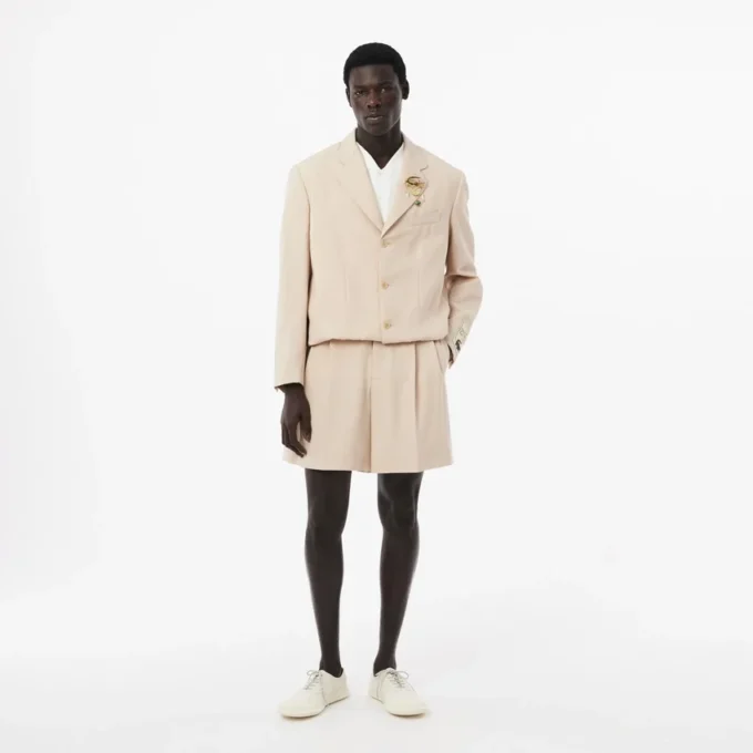 Pantalones cortos ajustados de lana para hombre de la colección Runway