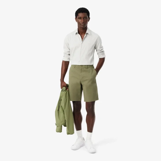 Pantalones cortos bermudas de sarga de algodón elástico de corte regular