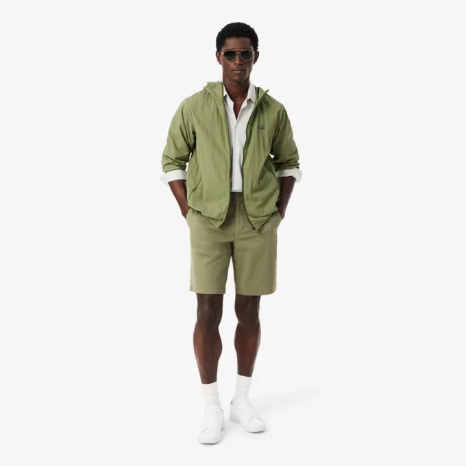 Pantalones cortos bermudas de sarga de algodón elástico de corte regular