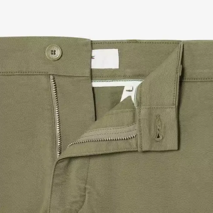 Pantalones cortos bermudas de sarga de algodón elástico de corte regular