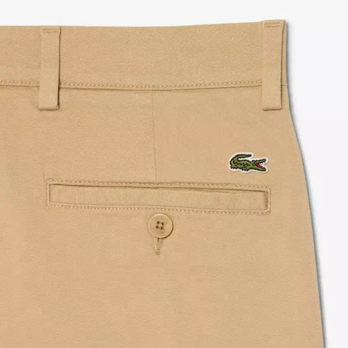 Pantalones cortos bermudas de sarga de algodón elástico de corte regular