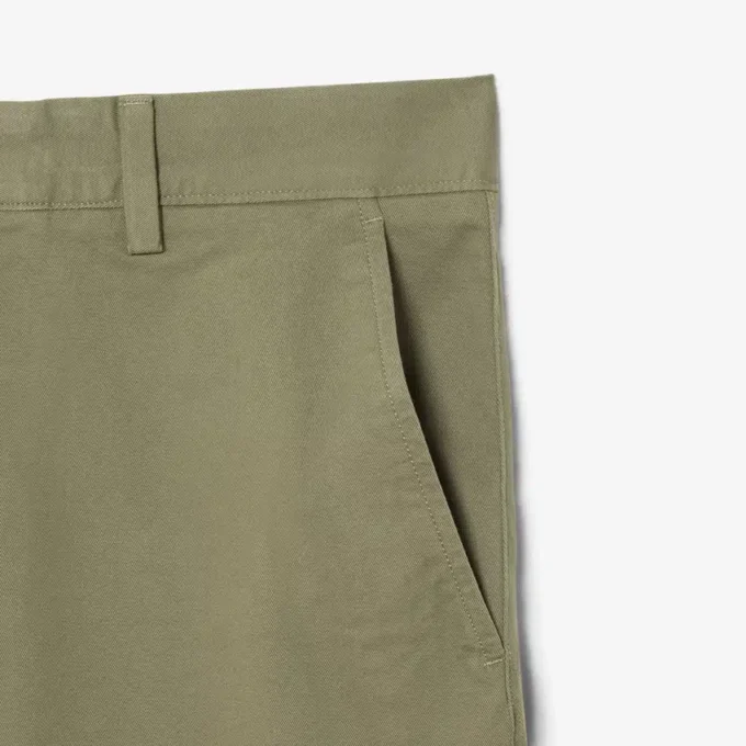 Pantalones cortos chinos de sarga elástica