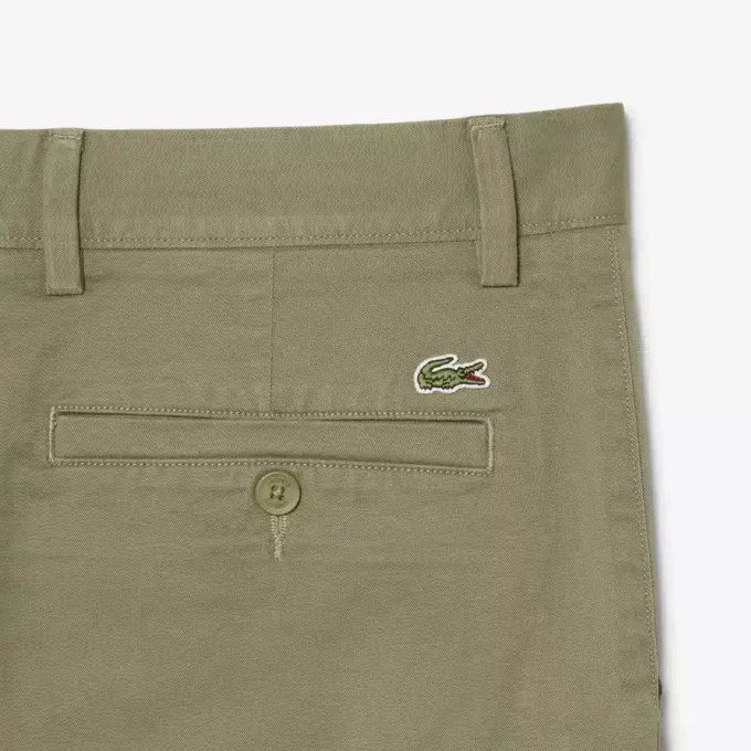 Pantalones cortos chinos de sarga elástica