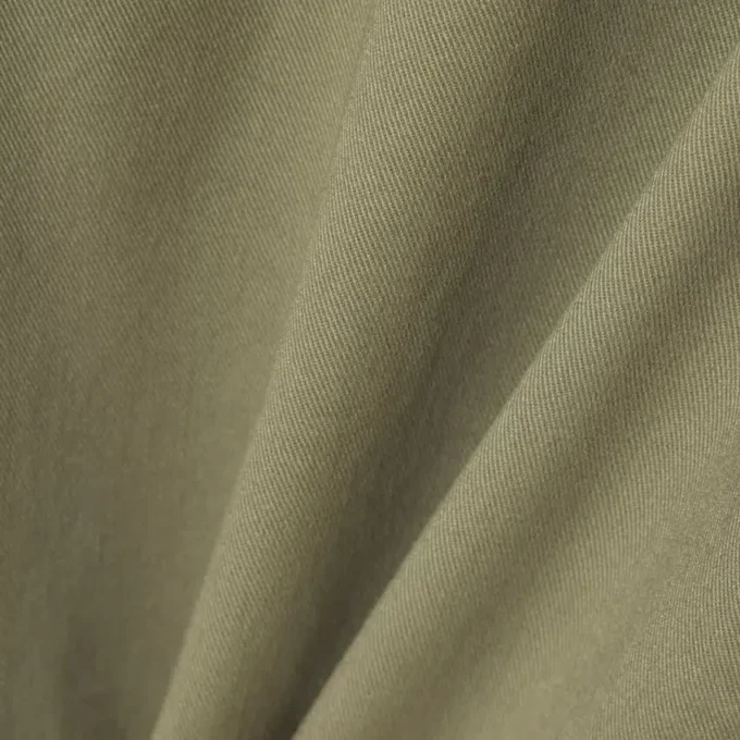 Pantalones cortos chinos de sarga elástica