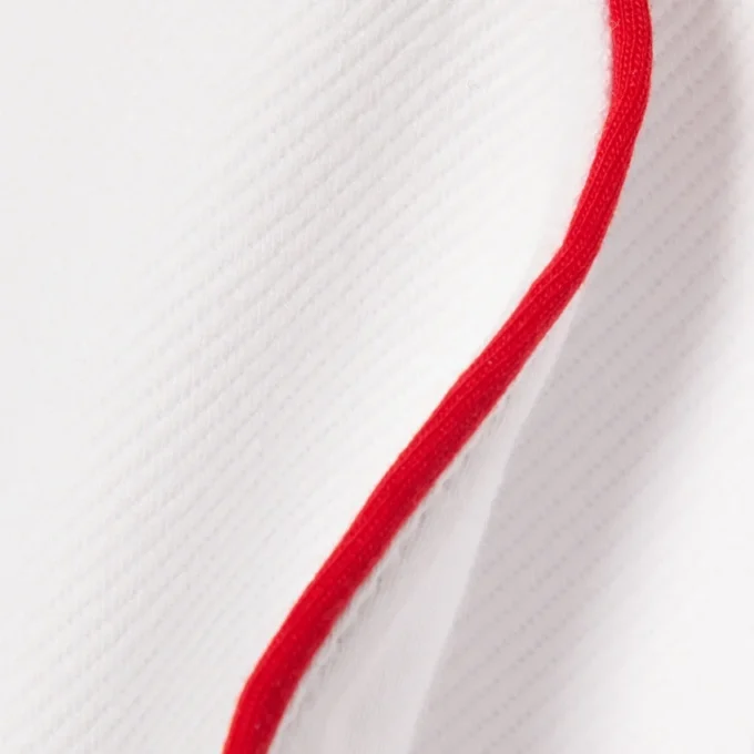 Pantalones cortos de doble cara con ribete en contraste y corte regular