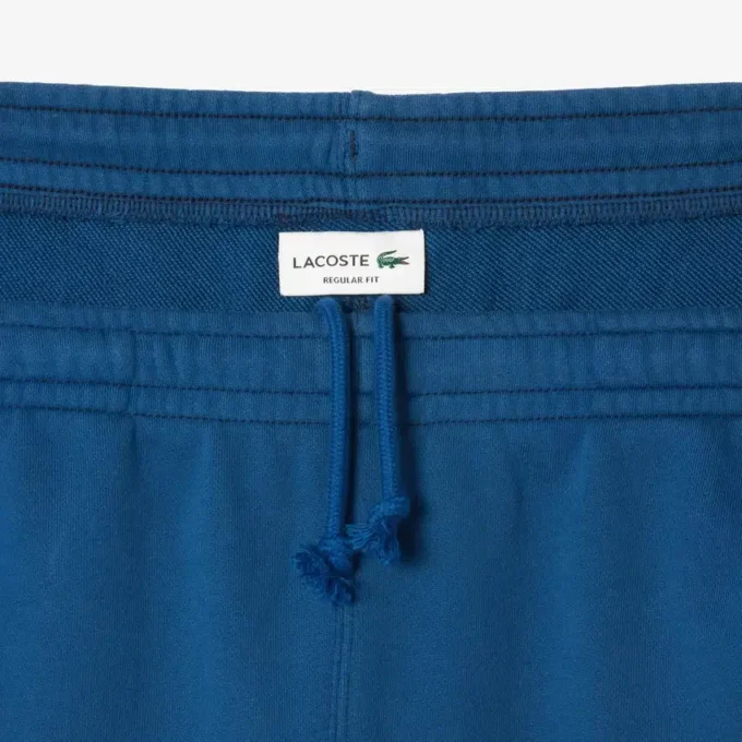 Pantalones cortos de felpa estampados con efecto lavado de corte regular para hombre