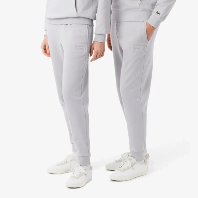 Pantalones de chándal con logotipo en relieve