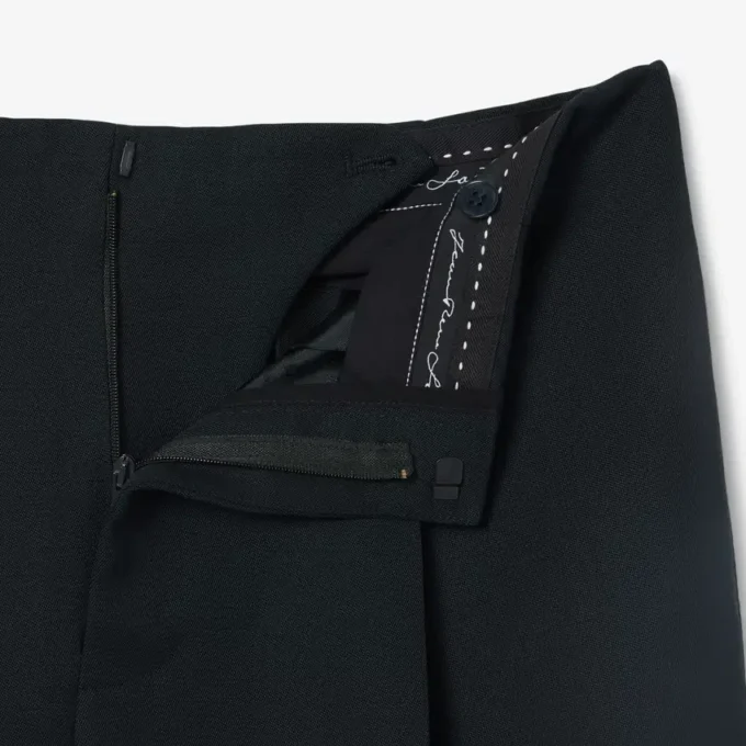 Pantalones de lana entallados de corte amplio de pasarela