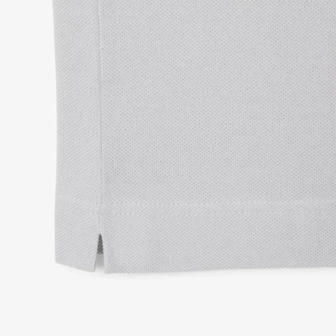 Polo de corte clásico con logotipo en relieve