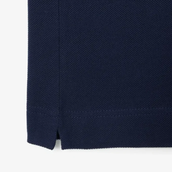 Polo de corte clásico con logotipo en relieve
