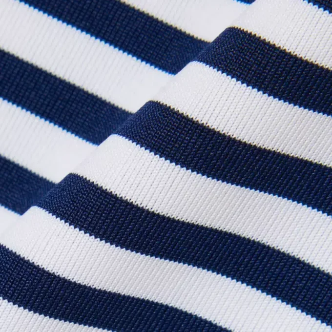 Polo de golf a rayas Ultra Dry de corte regular