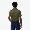 Polo de golf con protección UV de corte regular para hombre