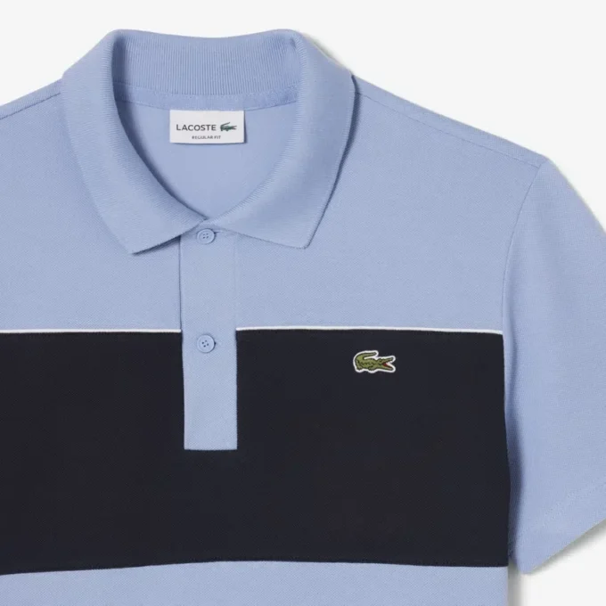 Polo de piqué con bloques de color y corte regular