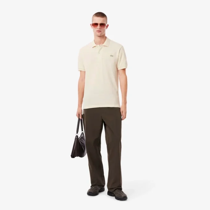 Polo de piqué con detalle bordado y corte clásico para hombre