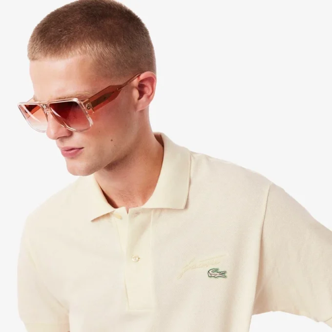 Polo de piqué con detalle bordado y corte clásico para hombre