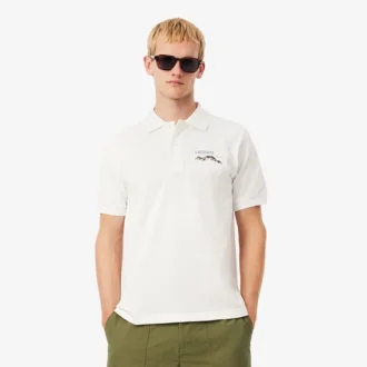 Polo de piqué con motivo bordado y corte clásico para hombre