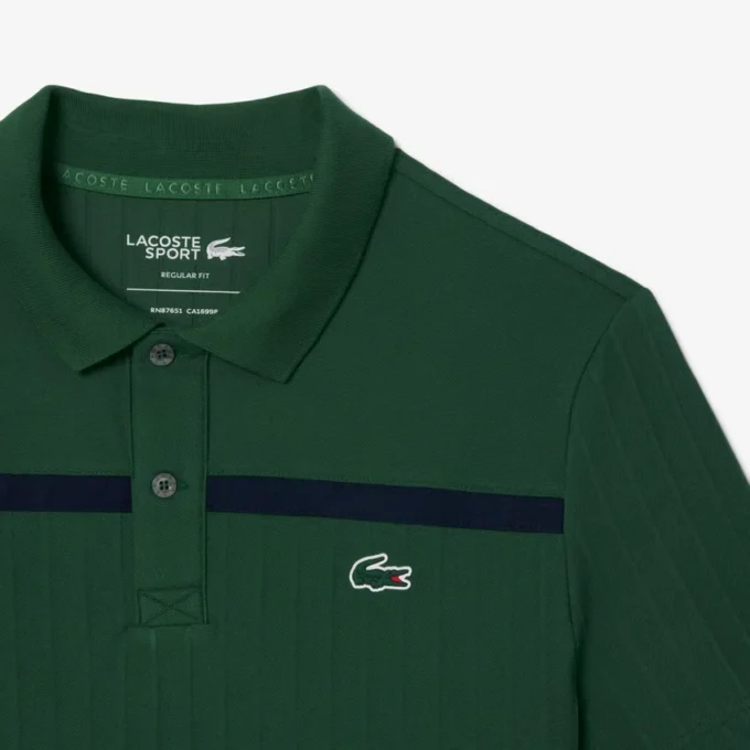 Polo de tenis Heritage para hombre con detalle de insignia Ultra Dry