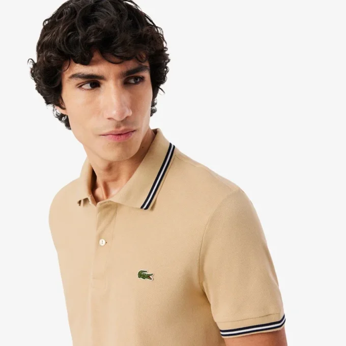 Polo L.12.12 de corte regular con detalles decorativos para hombre