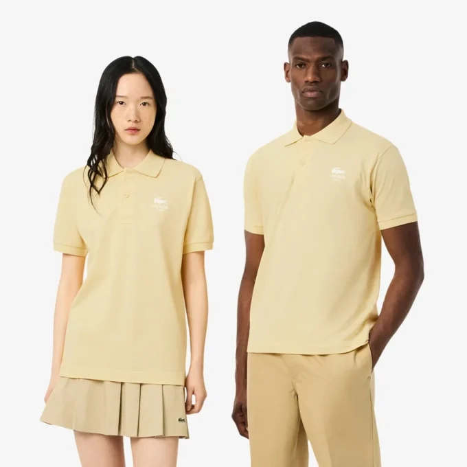 Polo unisex de corte clásico con estampado característico L.12.12