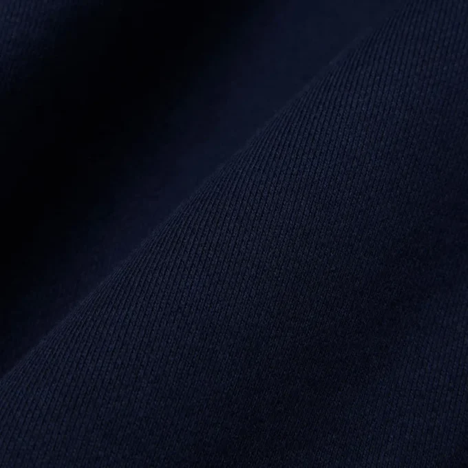 Sudadera con capucha, cremallera y banda con el logotipo