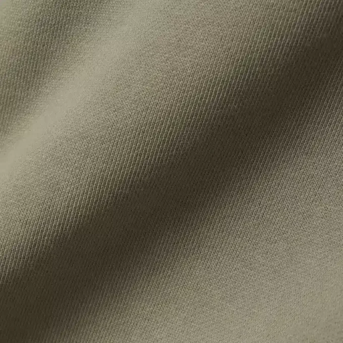 Sudadera con capucha, cremallera y banda con el logotipo