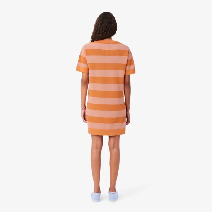 Vestido camiseta de punto de malla a rayas