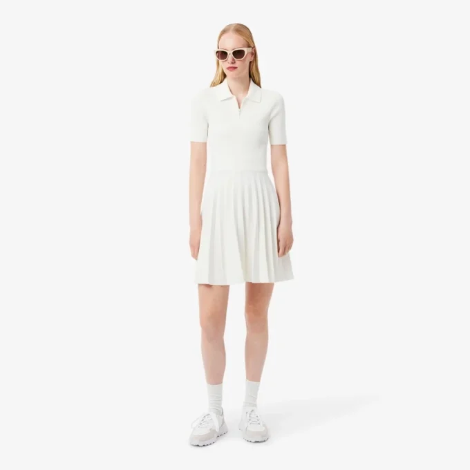 Vestido de mujer con cuello de polo plisado