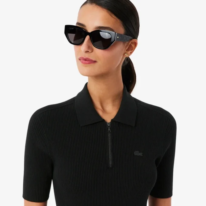 Vestido de mujer con cuello de polo plisado