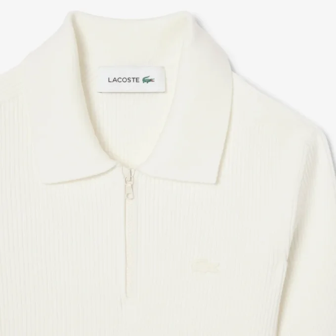 Vestido de mujer con cuello de polo plisado