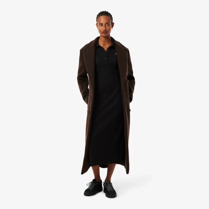 Vestido de mujer de corte ajustado con cuello polo de algodón acanalado