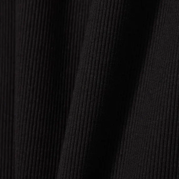 Vestido de mujer de corte ajustado con cuello polo de algodón acanalado