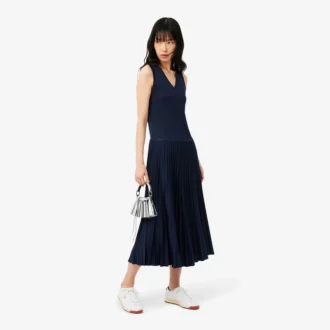 Vestido largo sin mangas con pliegues