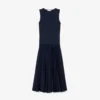 Vestido largo sin mangas con pliegues