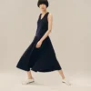 Vestido largo sin mangas con pliegues