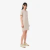 Vestido polo de corte entallado con monograma para mujer