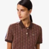 Vestido polo de corte entallado con monograma para mujer
