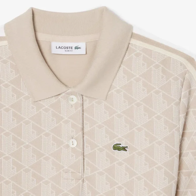 Vestido polo de corte entallado con monograma para mujer