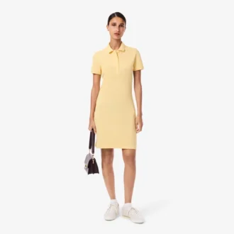 Vestido polo mini de piqué elástico de corte ajustado para mujer