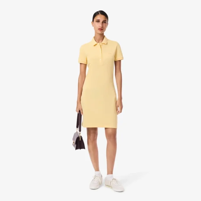 Vestido polo mini de piqué elástico de corte ajustado para mujer