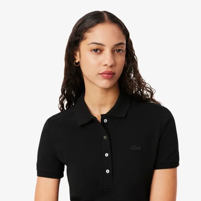 Vestido polo mini de piqué elástico de corte ajustado para mujer